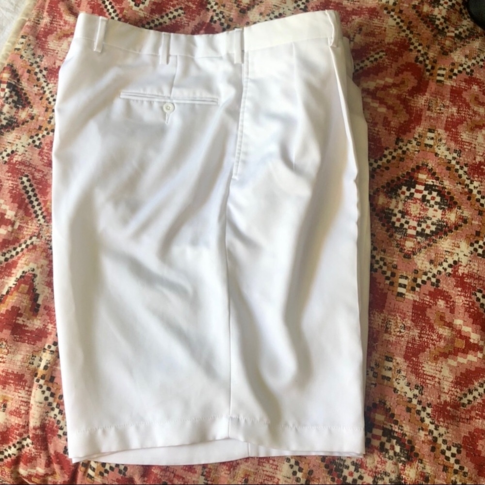 Jos. A. Bank Traditional Fit Pleaded Front Shorts - Picture 1 of 7
